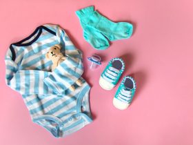 How-to-fold-baby-clothes