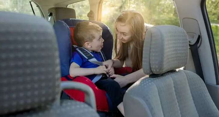 Difference-Between-an-Infant-and-Toddler-Safty-Car-Seat