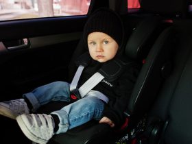How-Long-Can-Baby-Sit-in-Car-Seat-featured-image